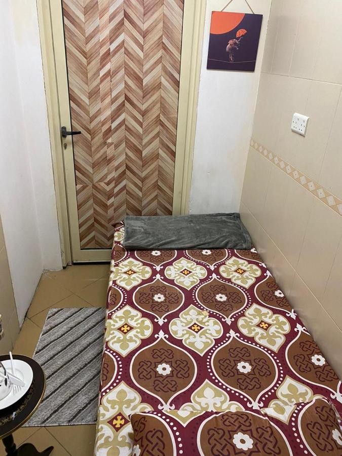 Mbz - Cosy Separate In Unique Flat Privatunterkunft *