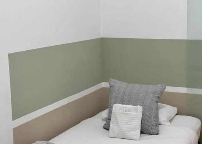 Mbz - Cosy Separate Room In Unique Flat