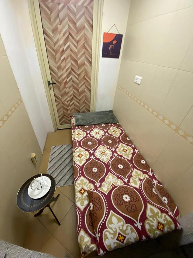Mbz - Cosy Separate In Unique Flat Homestay *
